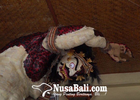 Nusabali.com - dina-kala-paksa-tenget-malam-tumpek-wayang-dicitrakan-alaminya-ogoh-ogoh-batukandik-padangsambian-kaja