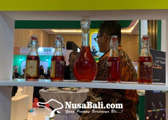 Nusabali.com - minyak-makan-merah-kaya-akan-vitamin-a-dan-e-konon-bisa-cegah-stunting