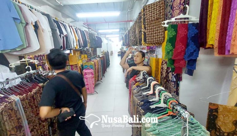 www.nusabali.com-maling-gasak-40-lembar-kain-di-pasar-rakyat-gianyar