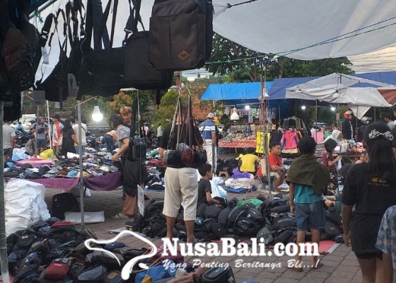 Nusabali.com - pasar-senggol-gianyar-tetap-ramai-walau-lokasi-digeser