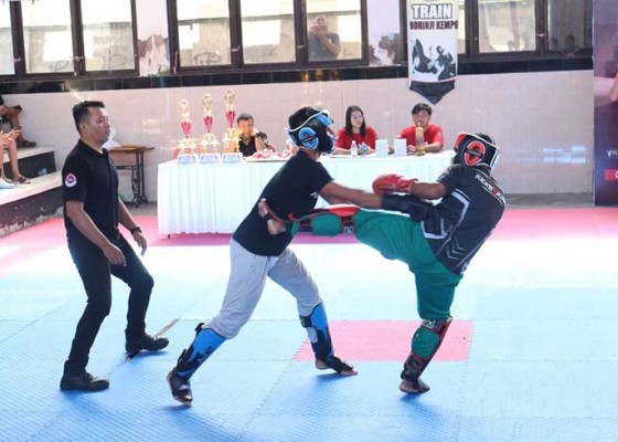 Nusabali.com - singaraja-kick-boxing-diramaikan-35-petarung