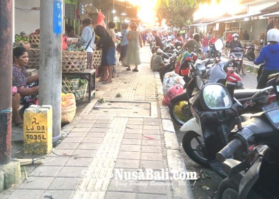 Nusabali.com - trotoar-pasar-tumpah-tampak-bersih-dan-rapi