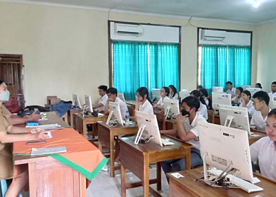 Nusabali.com - 59088-murid-smasmkslb-se-bali-ikuti-ujian-sekolah