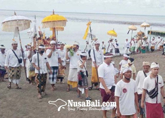 Nusabali.com - melasti-desa-adat-buleleng-sarad-pura-siwa-sapu-jagat-pembuka-jalan-niskala