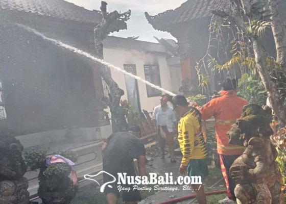 Nusabali.com - griya-kutri-singapadu-tengah-kebakaran
