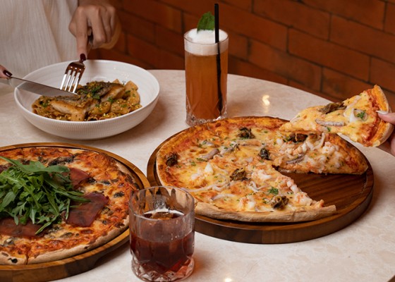 Nusabali.com - restoran-yang-wajib-dikunjungi-di-canggu-dengan-instagramable-spot-dan-pengalaman-makan-tak-terlupakan