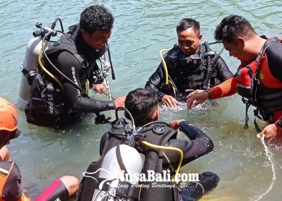 Nusabali.com - siswa-smpn-4-denpasar-korban-terseret-arus-di-pantai-balian-ditemukan-meninggal-dunia