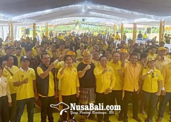 Nusabali.com - golkar-badung-show-of-force