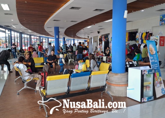 Nusabali.com - puncak-arus-balik-lebaran-via-terminal-mengwi-diprediksi-25-april