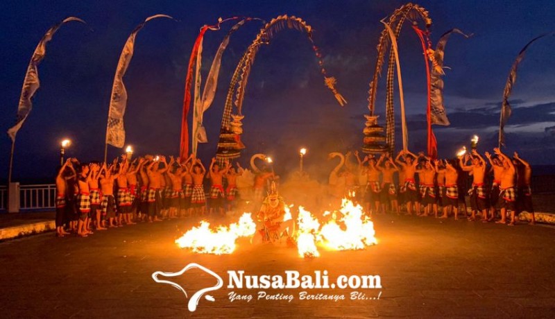 www.nusabali.com-sempat-ditiadakan-kecak-dance-pantai-melasti-kembali-hibur-wisatawan