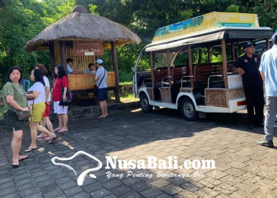 Nusabali.com - wisatawan-pantai-gunung-payung-meningkat-80-persen-saat-libur-lebaran-2023