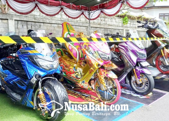 Nusabali.com - wahana-generasi-muda-ekspresikan-diri-ratusan-sepeda-motor-modif-penuhi-plaza-renon