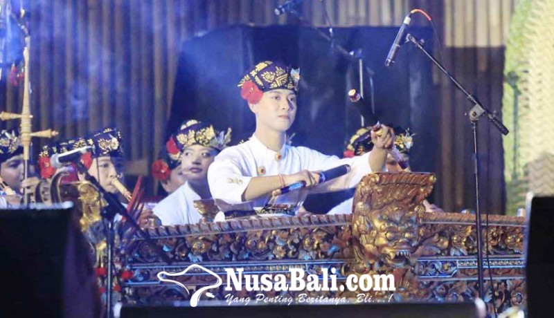 www.nusabali.com-duta-gong-kebyar-pkb-klungkung-pentas-saat-festival-semarapura