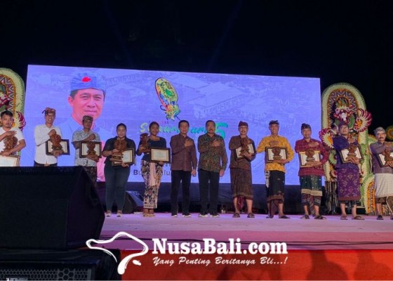 Nusabali.com - omzet-umkm-di-semarapura-festival-2023-tembus-rp-21-miliar