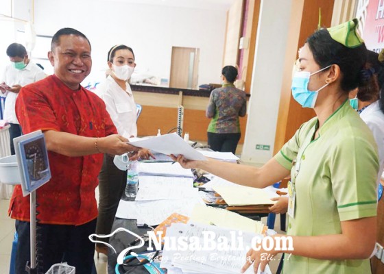 Nusabali.com - bacaleg-serbu-rumah-sakit-pemeriksaan-kesehatan-untuk-persyaratan-calon