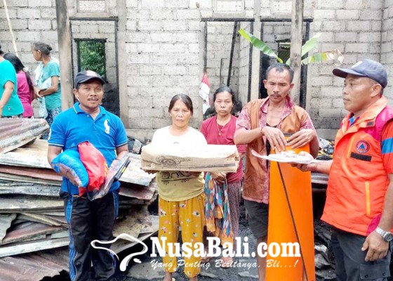 Nusabali.com - bpbd-beri-bantuan-korban-3-kk-rumah-terbakar