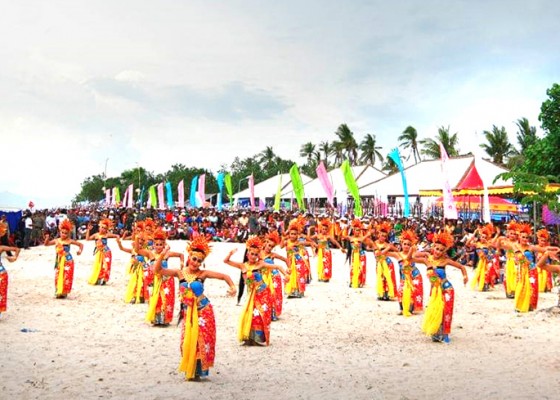 Nusabali.com - anggaran-festival-nusa-penida-rp-800-juta