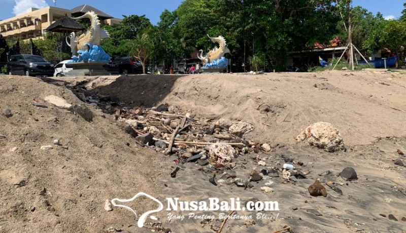 www.nusabali.com-kian-parah-abrasi-pantai-kuta-mendekati-shelter-tsunami-di-pantai-kuta