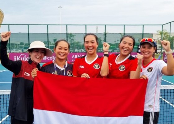 Nusabali.com - tim-tenis-putri-rebut-emas-sea-games-kalahkan-thailand-2-1