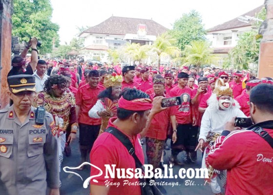 Nusabali.com - polisi-kawal-ketat-pendaftaran-bacaleg-pdip