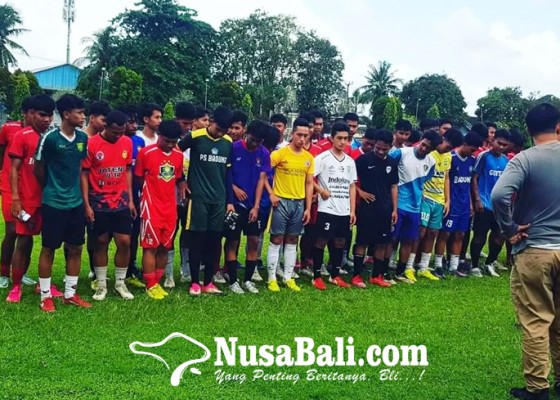 Nusabali.com - tim-sepak-bola-pra-pon-bali-dikurangi-tinggal-30-pemain