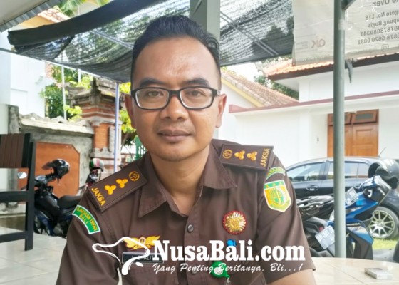 Nusabali.com - tersangka-eks-ketua-lpd-tamblang-belum-ditahan