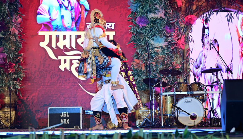 www.nusabali.com-seniman-bali-menari-di-national-ramayan-mahotsav-2023-india