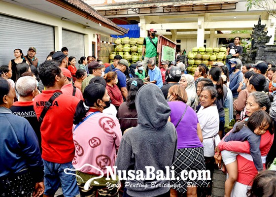 Nusabali.com - operasi-pasar-elpiji-3-kg-di-denpasar-berlanjut