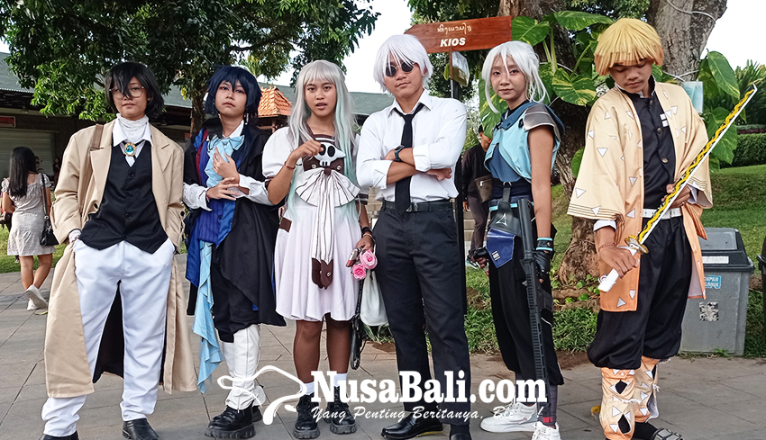 www.nusabali.com-ratusan-cosplayer-tampilkan-kostum-terbaik-karakter-idola