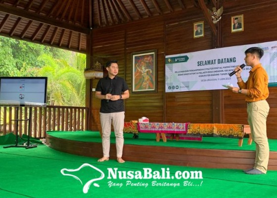 Nusabali.com - prodi-bisnis-digital-politeknik-negeri-bali-gelar-pelatihan-digital-marketing-umkm-di-pantai-melasti