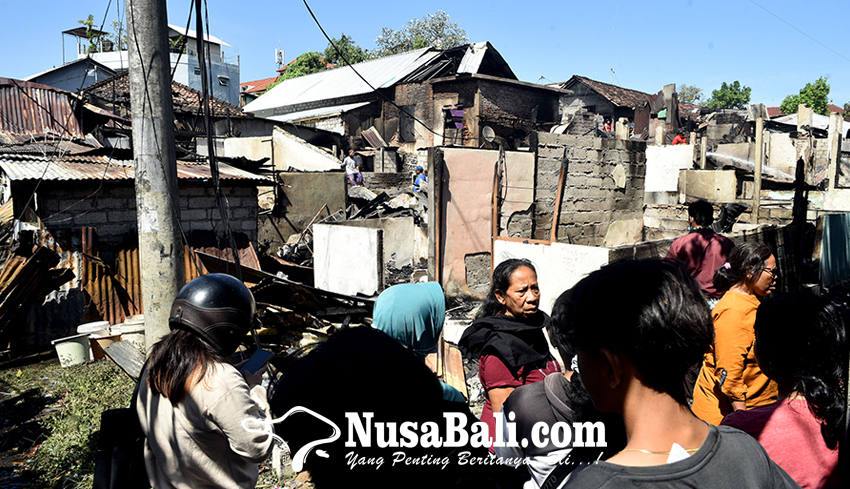 www.nusabali.com-puluhan-rumah-di-dusun-wanasari-terbakar