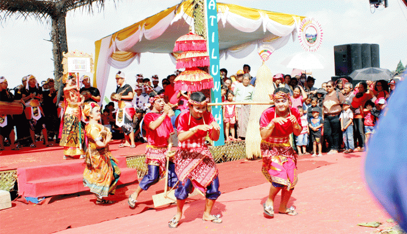 www.nusabali.com-bupati-eka-wiryastuti-buka-jatiluwih-agriculture-festival