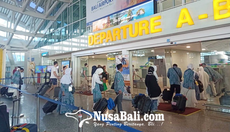 www.nusabali.com-kemenag-bali-lepas-58-jemaah-haji-di-bandara-ngurah-rai
