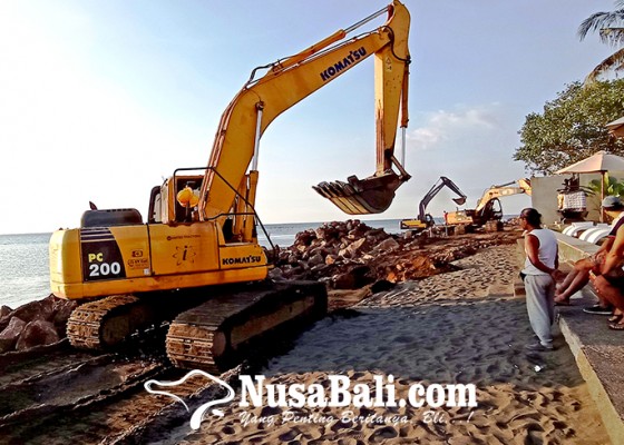 Nusabali.com - penyenderan-pantai-dihalangi-hotel