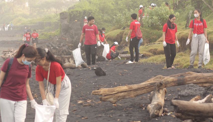 www.nusabali.com-diikuti-50-relawan-kejar-mimpi-bali-sukses-gelar-aksi-bersih-bersih-pantai