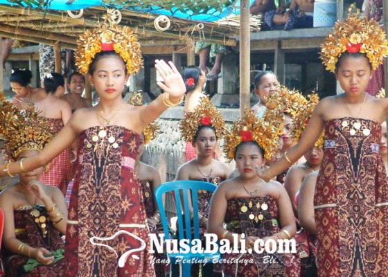 Nusabali.com - masuk-wbtb-dua-tradisi-desa-tenganan-pegringsingan-raih-sertifikat-wbtb-nasional