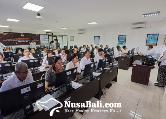 Nusabali.com - calon-anggota-kpu-kabupatenkota-se-bali-jalani-tes-tertulis