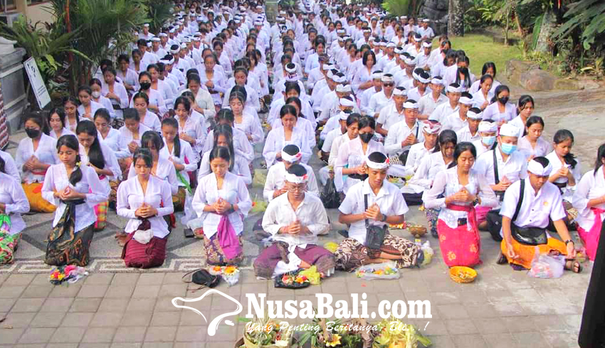 www.nusabali.com-378-siswa-sman-1-amlapura-ikuti-sisya-upanayana