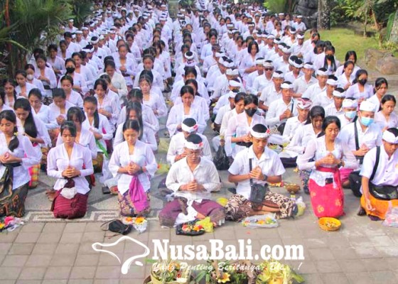 Nusabali.com - 378-siswa-sman-1-amlapura-ikuti-sisya-upanayana