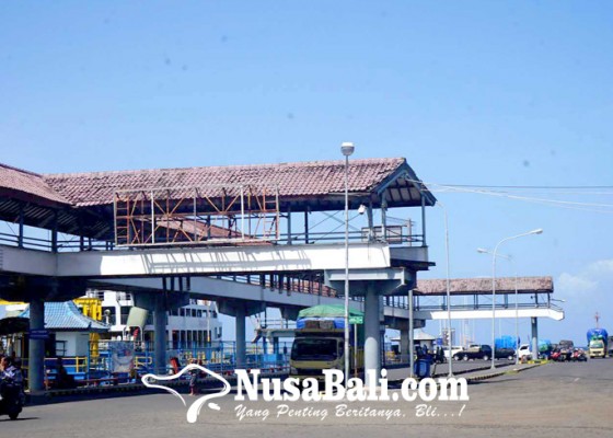 Nusabali.com - tarif-penyeberangan-selat-lombok-naik