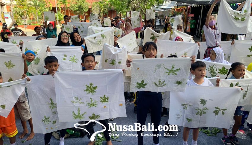 www.nusabali.com-puluhan-anak-diajari-cara-ecoprint-menggunakan-pewarna-alami