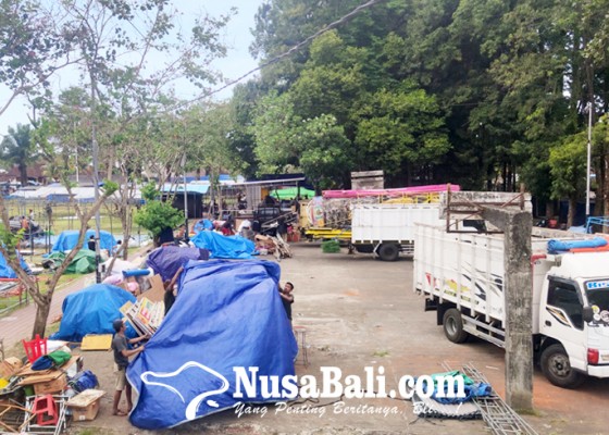 Nusabali.com - 450-pedagang-ramaikan-pasar-adat-pergung