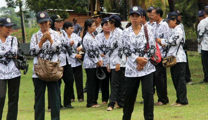www.nusabali.com-selama-2015-82-guru-di-karangasem-pensiun