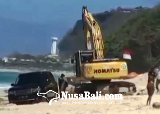 Nusabali.com - insiden-mobil-nyangkut-di-pantai-pandawa-pengelola-ngaku-sudah-ada-tanda-larangan