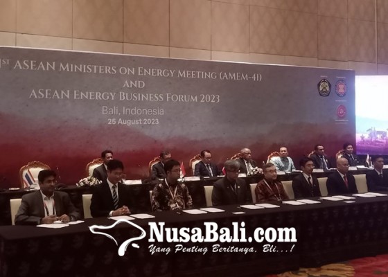Nusabali.com - menteri-asean-hasilkan-12-kerja-sama-sektor-energi-bersih