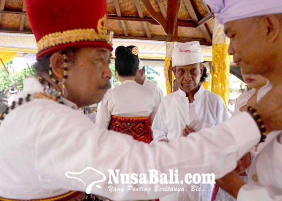 Nusabali.com - pangempon-pura-jagatnatha-tambah-3-pamangku