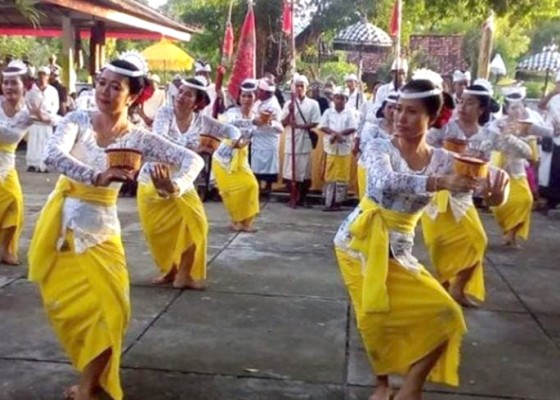 Nusabali.com - anggaran-festival-nusa-penida-rp-700-juta