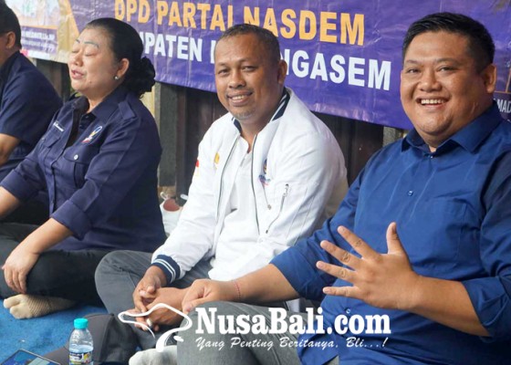 Nusabali.com - mas-sumatri-gandeng-sang-anak-safari-politik