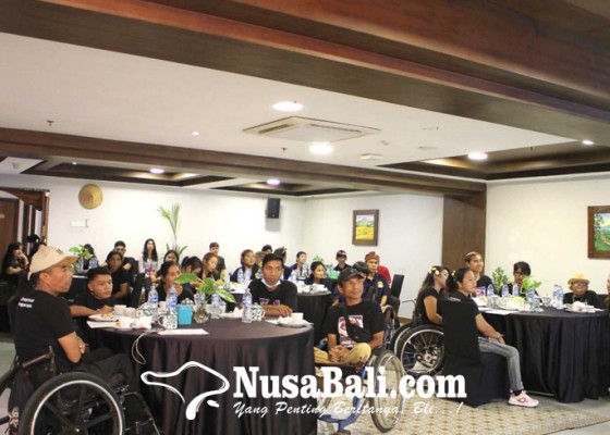Nusabali.com - bawaslu-gianyar-atensi-fasilitas-bagi-penyandang-disabilitas-di-pemilu-2024