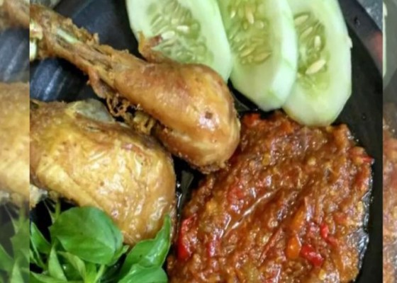 Nusabali.com - resep-rahasia-sambal-ayam-goreng-yang-memikat-hati